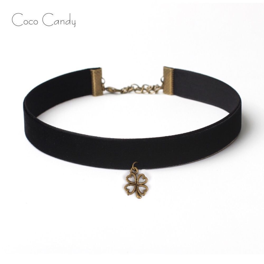 🆕Lucky Four Leaf Clover Pendant Choker Necklace